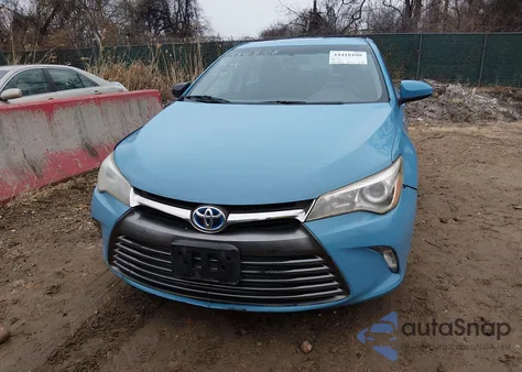 2015 Toyota Camry Hybrid Le z USA, uszkodzony, nr VIN 4T1BD1FK1FU159165